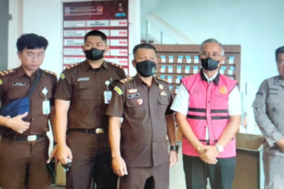 Mantan Pj Wali Kota Sekaligus Sekda Kota Singkawang, Ditetapkan sebagai Tersangka